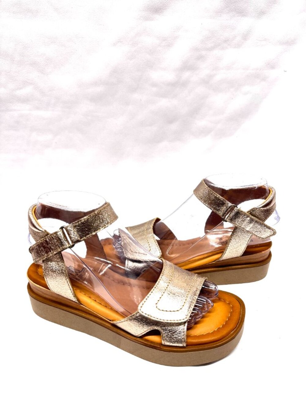 MIZ MOOZ PLATFORM LEATHER ANKLE BUCKLE SANDALS GOLD 37EU / 7US # T-146